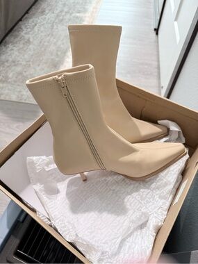Steve Madden Cream Pointed-Toe Mid-Calf Stiletto Boots